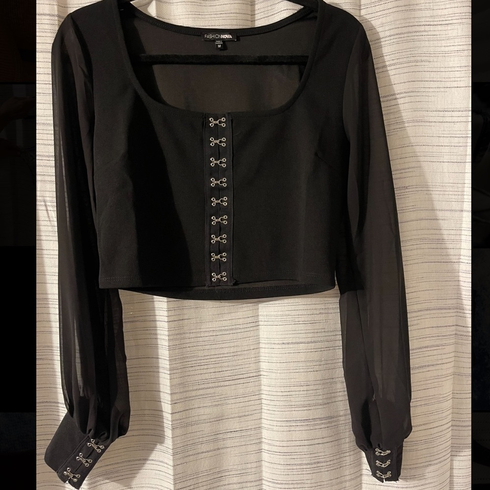 Black long sleeve fashion nova crop top